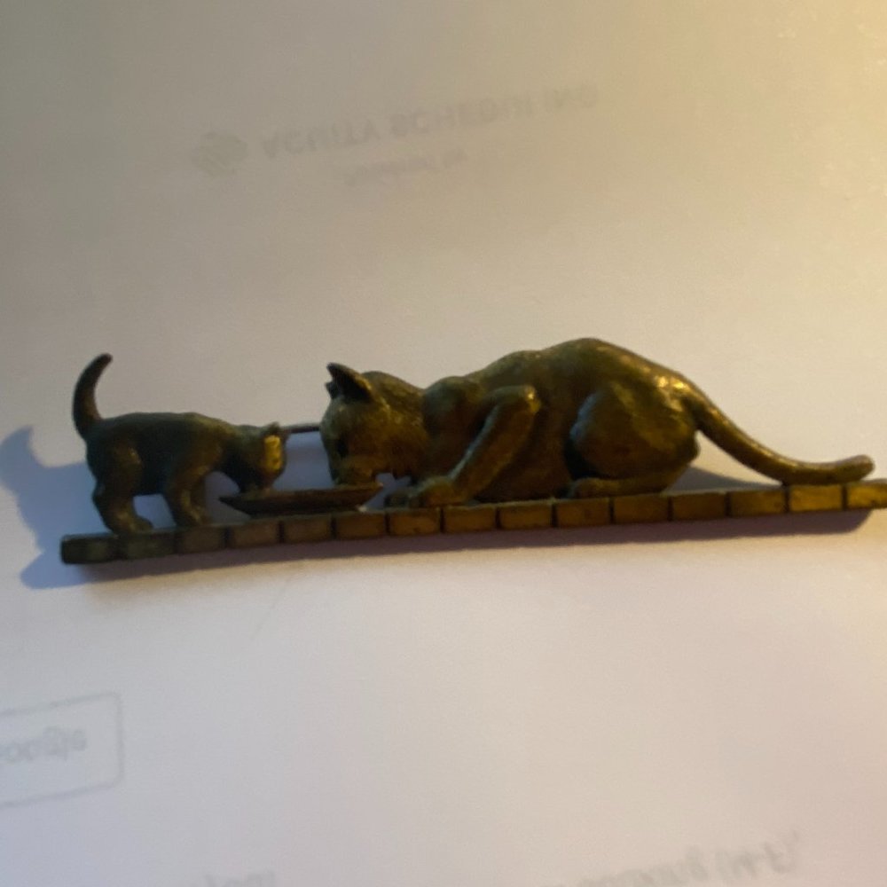3 Xs JJ Jonette Cat Pins - Picture 4 of 10